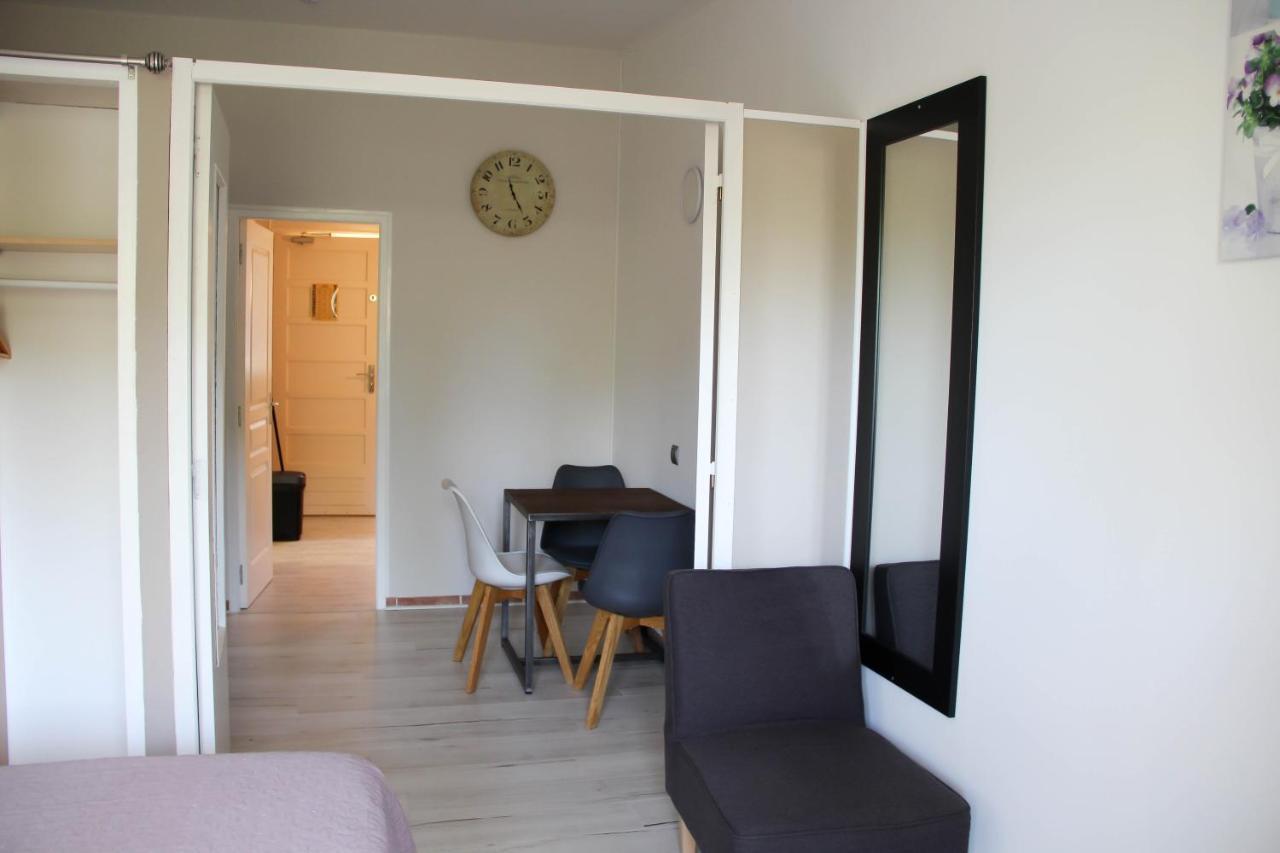 Residence Les Caraibes Serignan Bagian luar foto