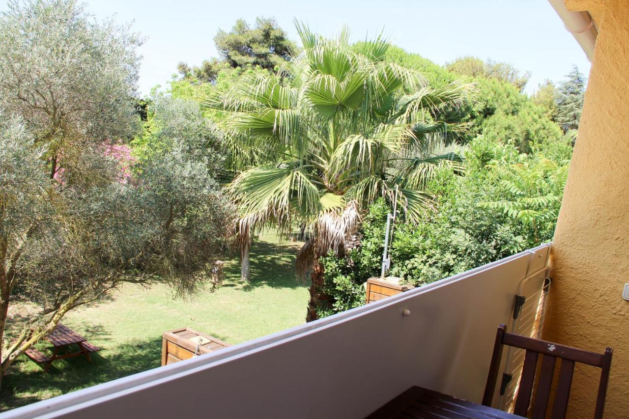 Residence Les Caraibes Serignan Bagian luar foto