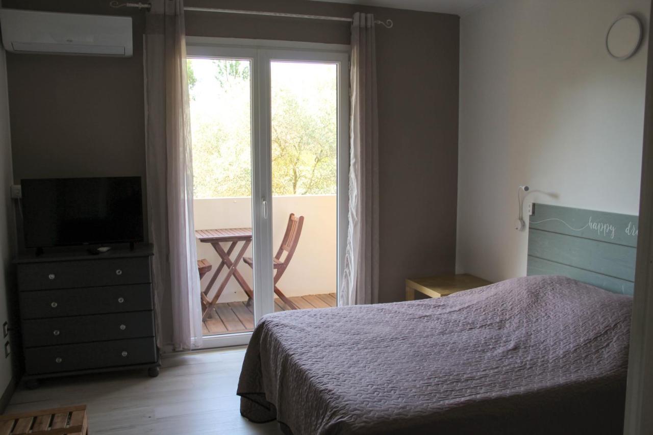 Residence Les Caraibes Serignan Bagian luar foto
