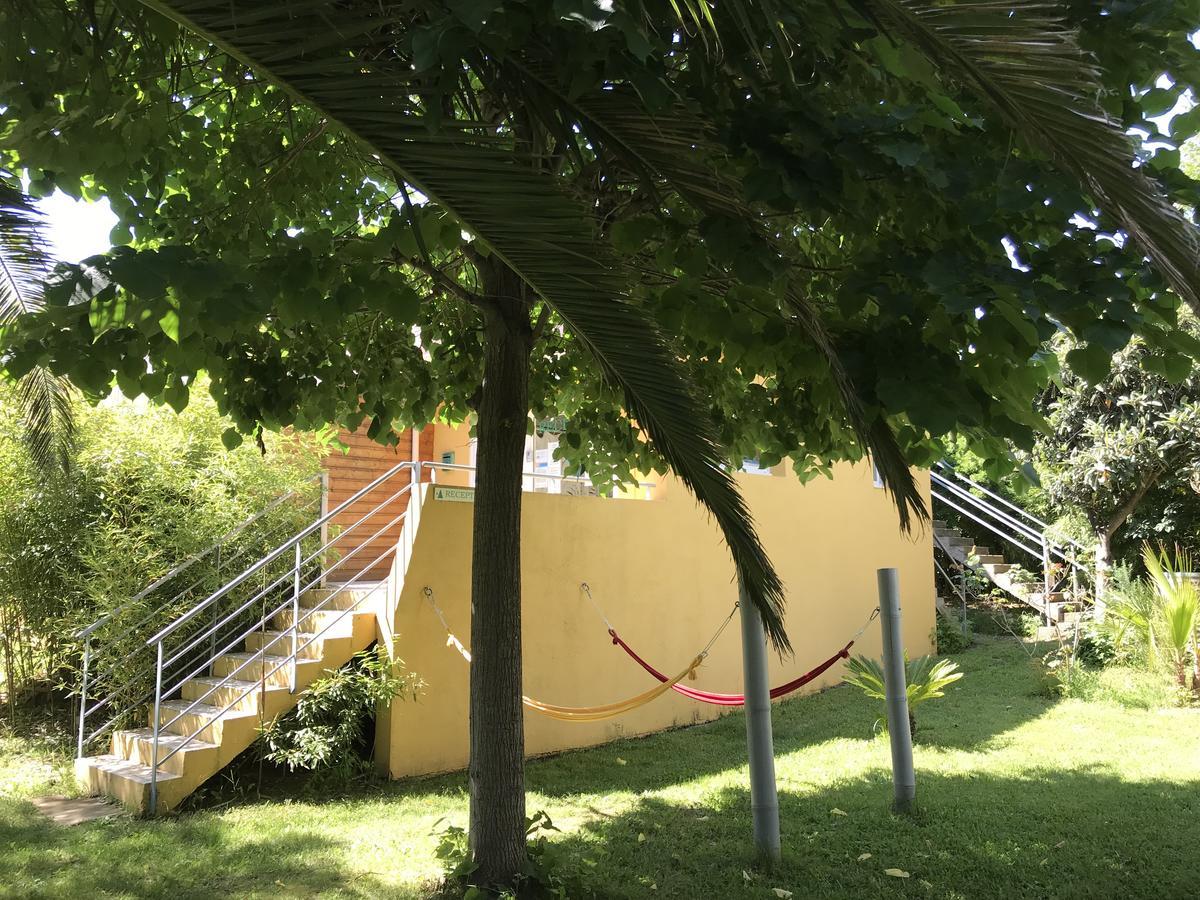 Residence Les Caraibes Serignan Bagian luar foto
