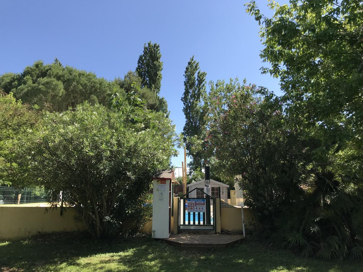 Residence Les Caraibes Serignan Bagian luar foto